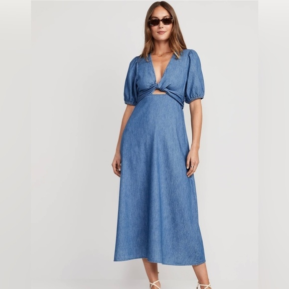 NWT! Women’s Fit & Flare Twist-Front Maxi Dress - Multiple Sizes 💛 - Picture 1 of 8